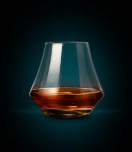 古羅馬尼亞 黑牌白蘭地 酒液